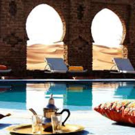 Lac Yasmins Riad Cafe Du Sud מראה חיצוני תמונה